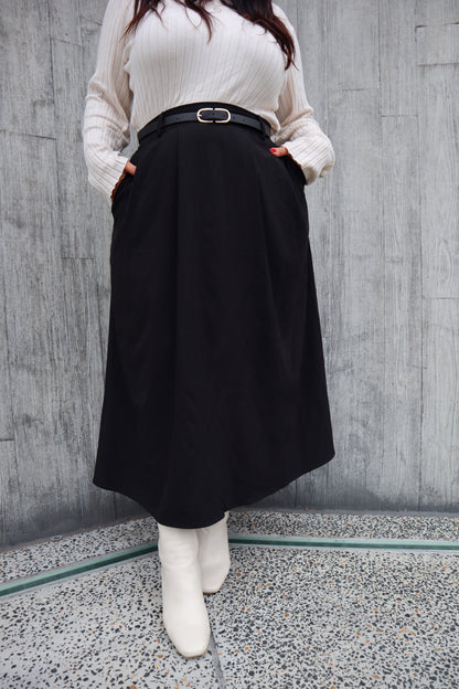 Business Class Skirt - Black